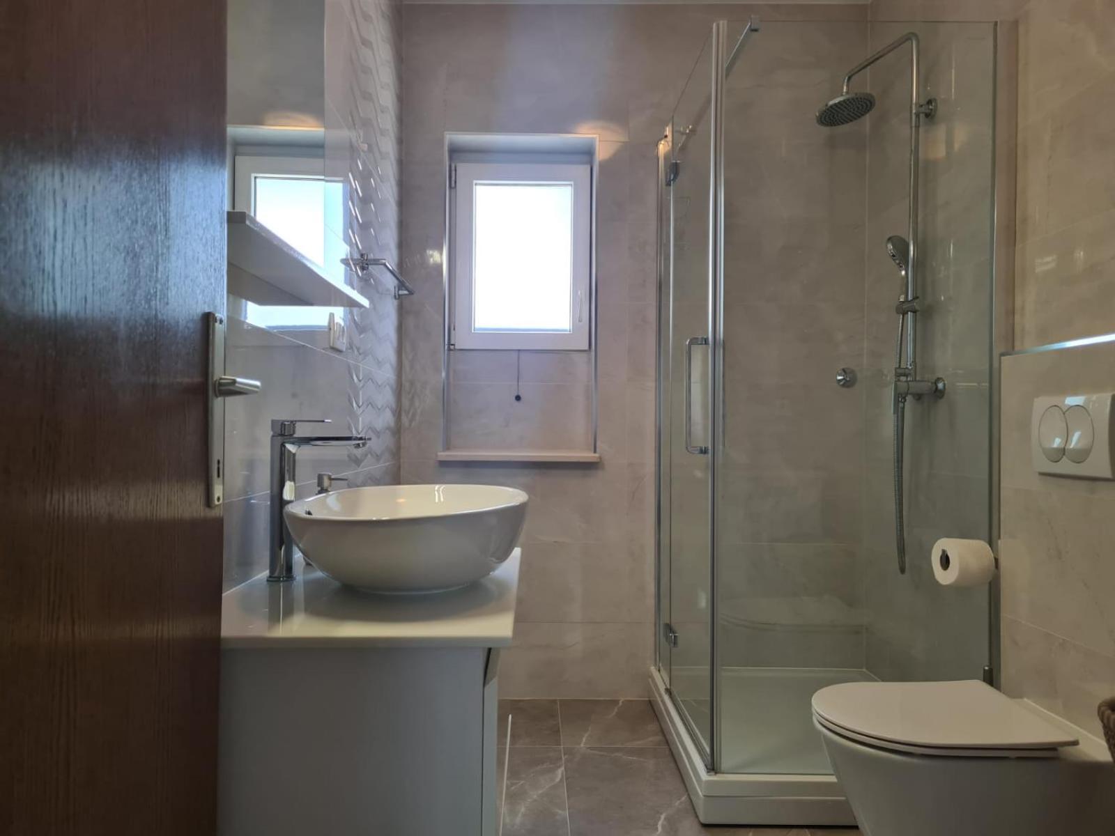 Apartments Jelena Supetar - Four Apartments - A Small House With A Private Yard - Two-Room Apartment With A Sea View - Studio Apartment - Two-Room Apartment With Garden View- Free Parking ภายนอก รูปภาพ