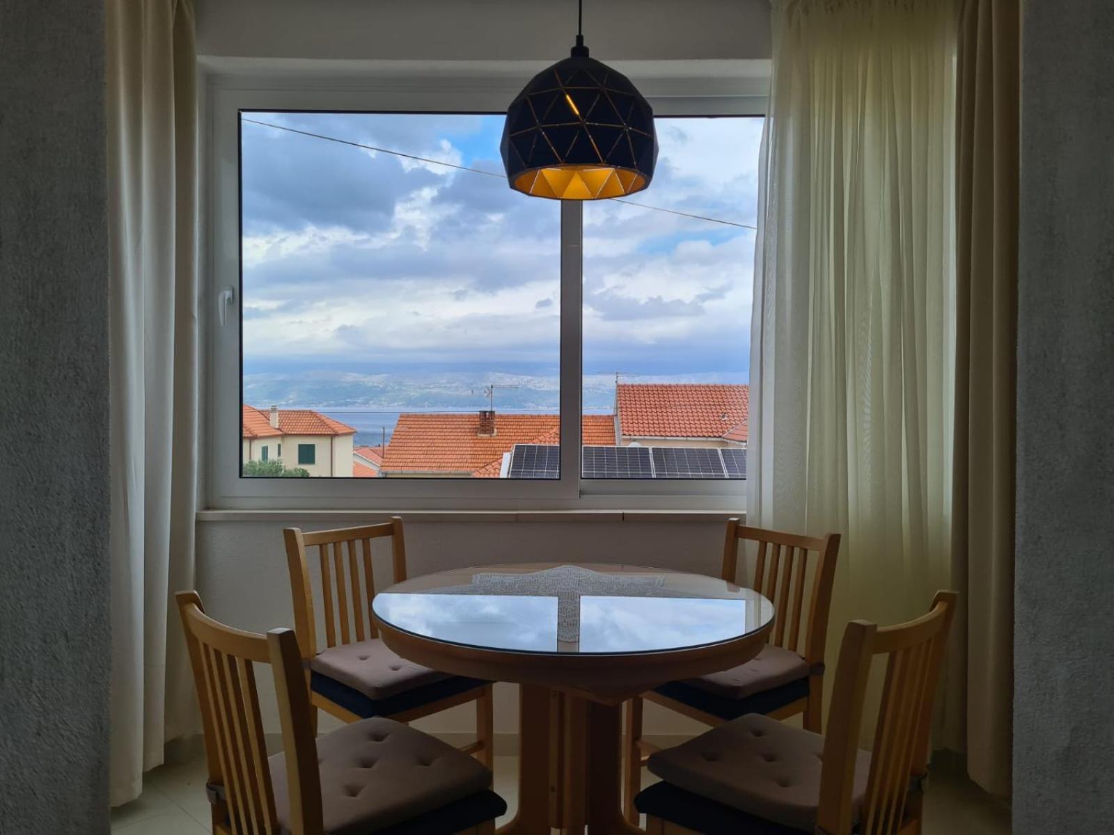 Apartments Jelena Supetar - Four Apartments - A Small House With A Private Yard - Two-Room Apartment With A Sea View - Studio Apartment - Two-Room Apartment With Garden View- Free Parking ภายนอก รูปภาพ