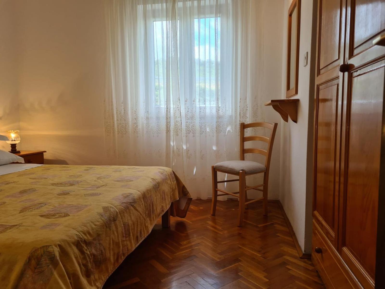 Apartments Jelena Supetar - Four Apartments - A Small House With A Private Yard - Two-Room Apartment With A Sea View - Studio Apartment - Two-Room Apartment With Garden View- Free Parking ภายนอก รูปภาพ