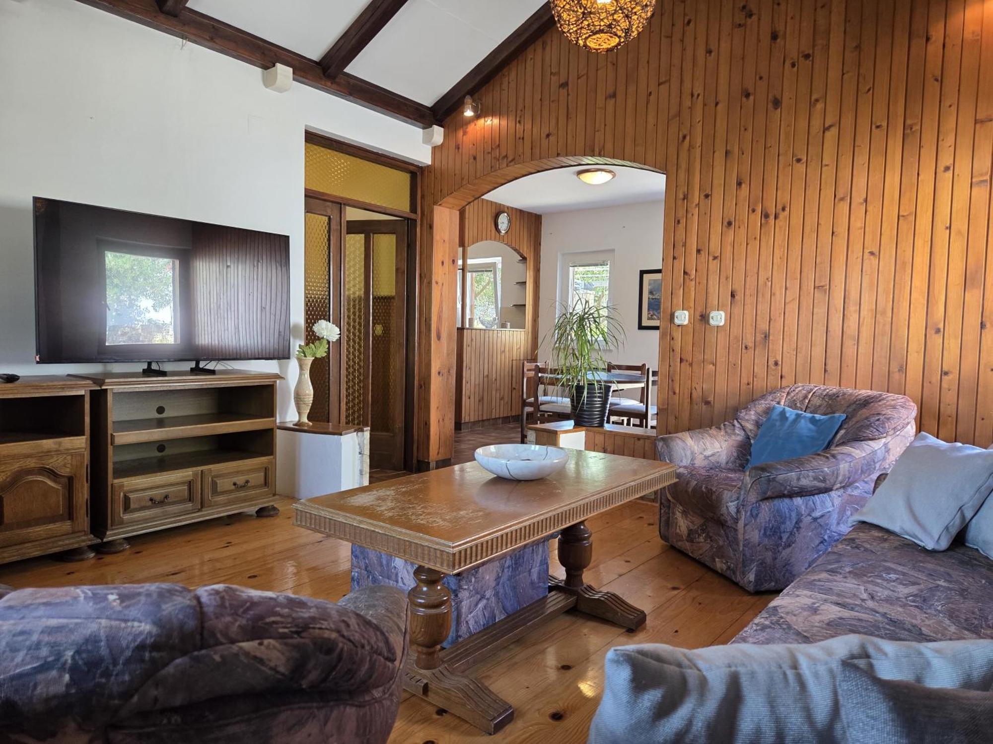 Apartments Jelena Supetar - Four Apartments - A Small House With A Private Yard - Two-Room Apartment With A Sea View - Studio Apartment - Two-Room Apartment With Garden View- Free Parking ภายนอก รูปภาพ